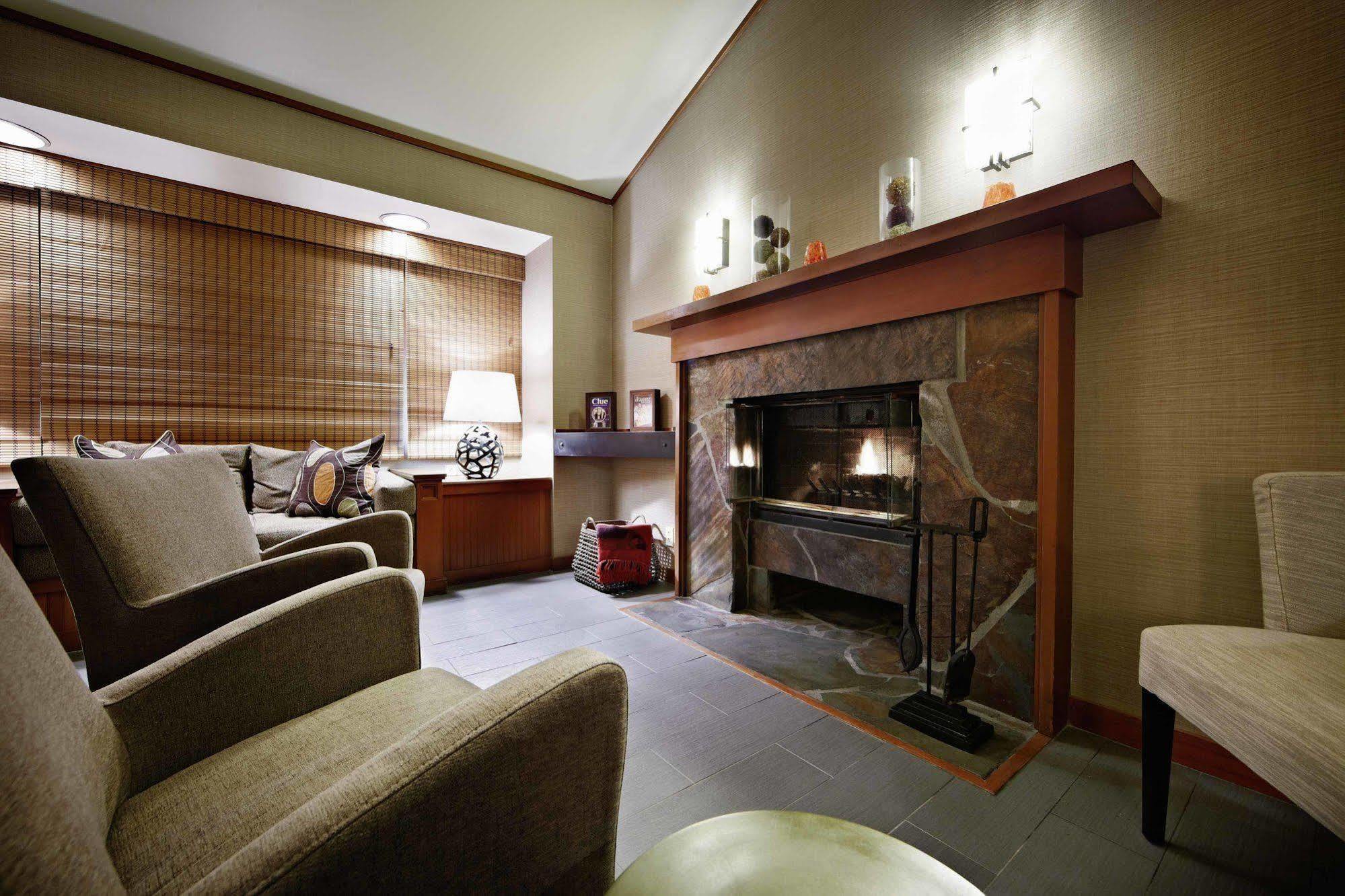 Salish & Lodge